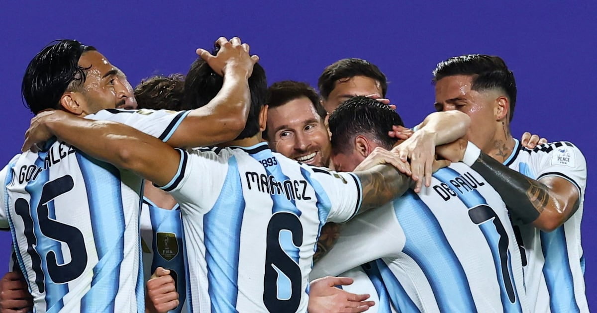 Early World Cup Winners and Losers: Messi a Hero and Ronaldo a Zero