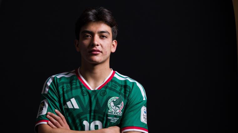 Gilberto Mora's Age Compared to Messi, Ronaldo and the Youngest World Cup Debuts Ever