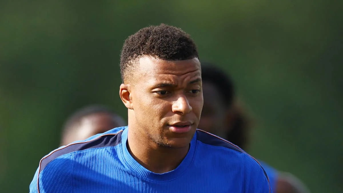 Kylian Mbappe Picks Messi and Ronaldo Over Himself, Haaland, Kane