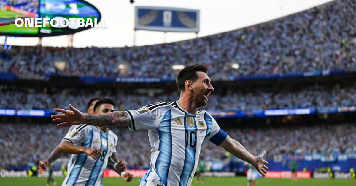 Lionel Messi Scores vs Algeria, Joins Cristiano Ronaldo as Only Players to Score in Five World Cups