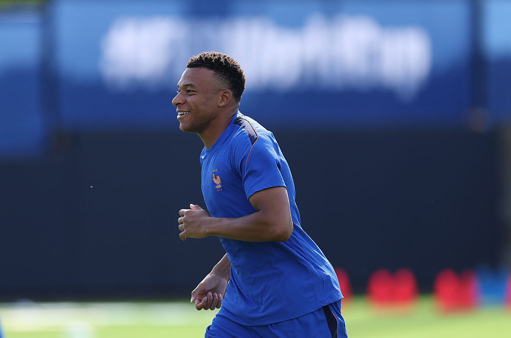 Mbappe: Messi Is the Best After 2026 World Cup Hat-Trick