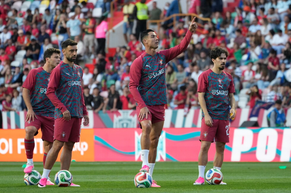 Cristiano Ronaldo Wants Portugal Focused on a Good Start Before World Cup Title Talk