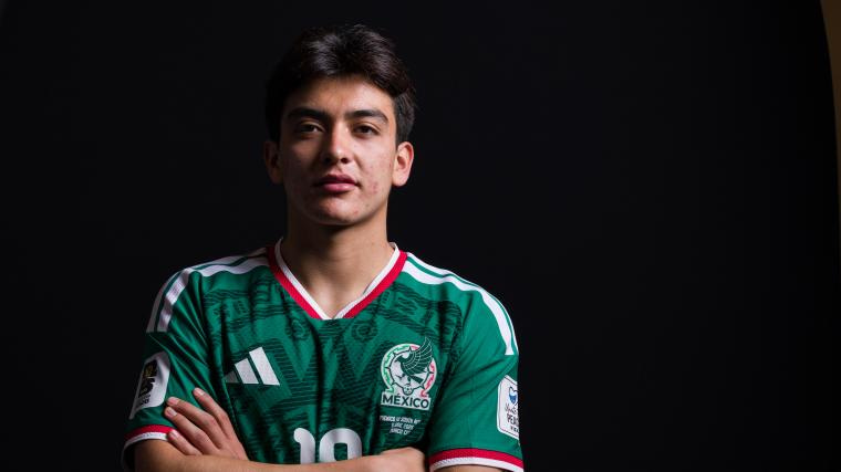 Gilberto Mora's Age Compared to Messi, Ronaldo and the Youngest World Cup Debuts Ever