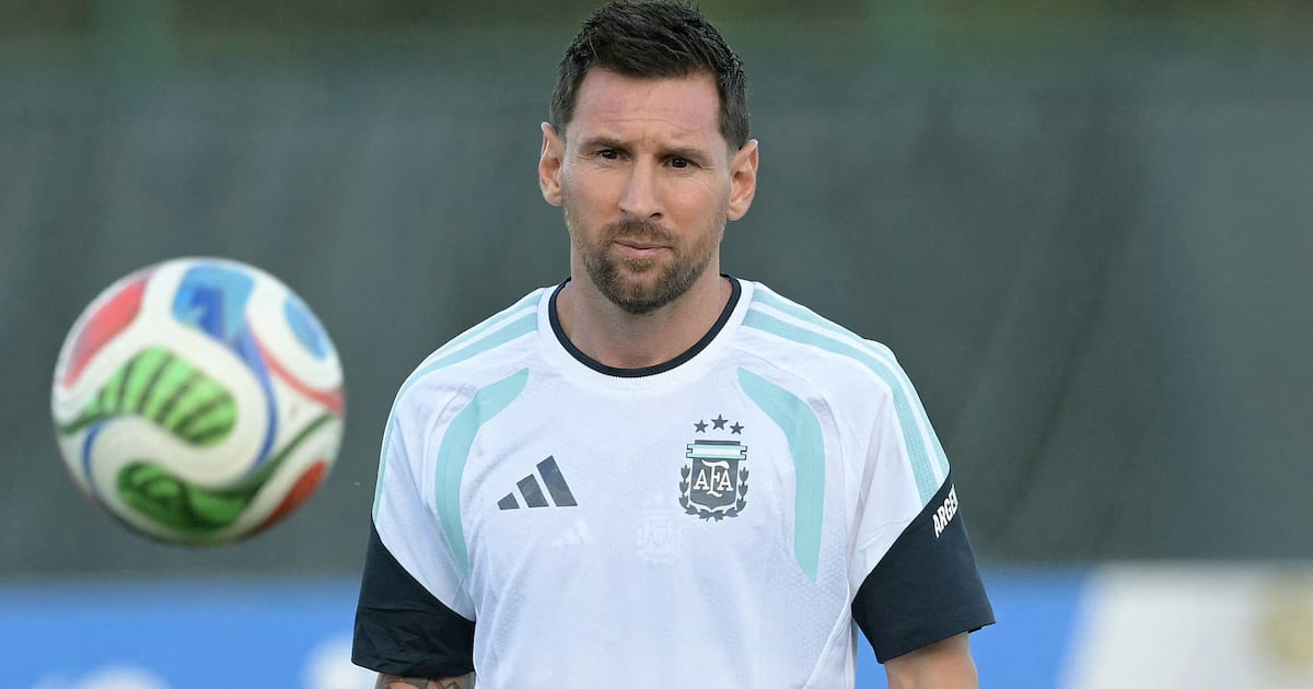 Algeria coach Vladimir Petkovic says no special plans for Lionel Messi in World Cup opener
