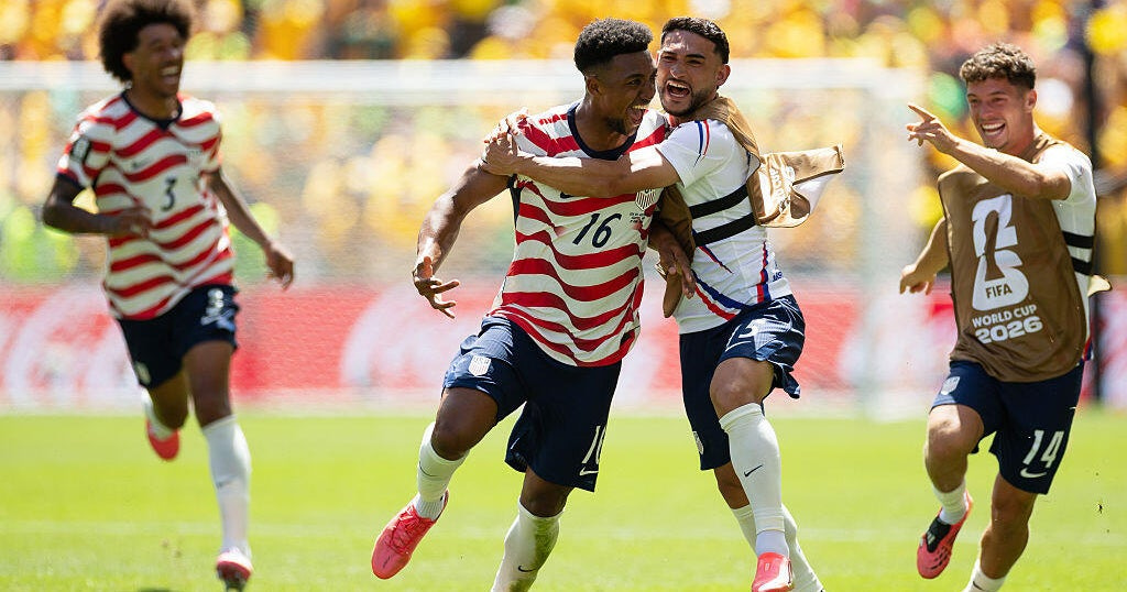 U.S. Clinches World Cup Knockout Round Spot With 2 to 0 Win Over Australia