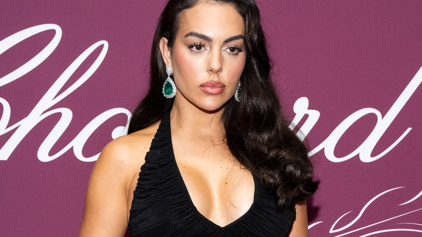 Georgina Rodriguez Shares Family Photos Before Ronaldo's World Cup Opener