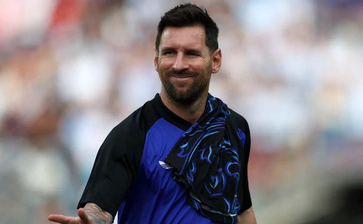 Messi Leads Argentina Training XI as Scaloni Tests Simeone and Martinez at Full Back Before Algeria Opener