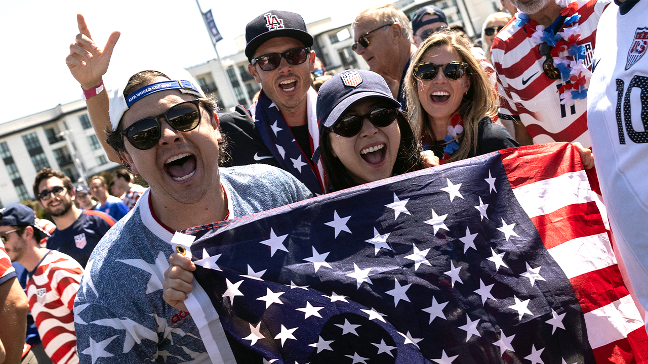 U.S. Fans Pack Los Angeles Stadium Ahead of USMNT's 2026 World Cup Opener